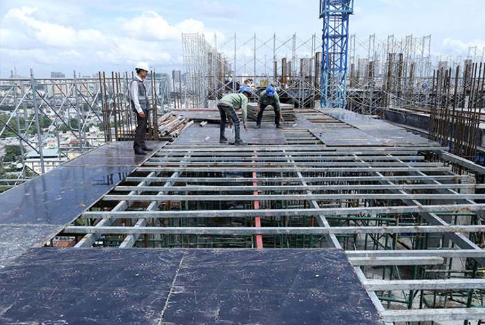 lắp đặt cốp pha sàn