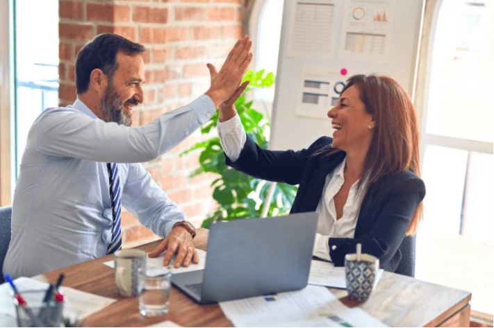 "Line Manager" nghĩa là gì: Định Nghĩa, Ví Dụ trong Tiếng Anh
