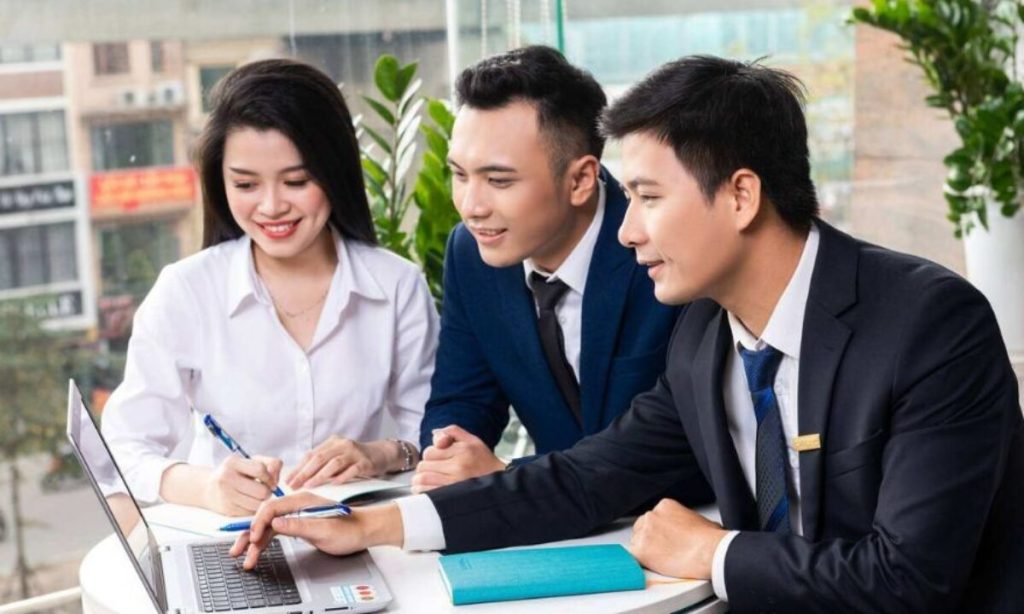 Senior associate là gì ? nằm lòng từ a