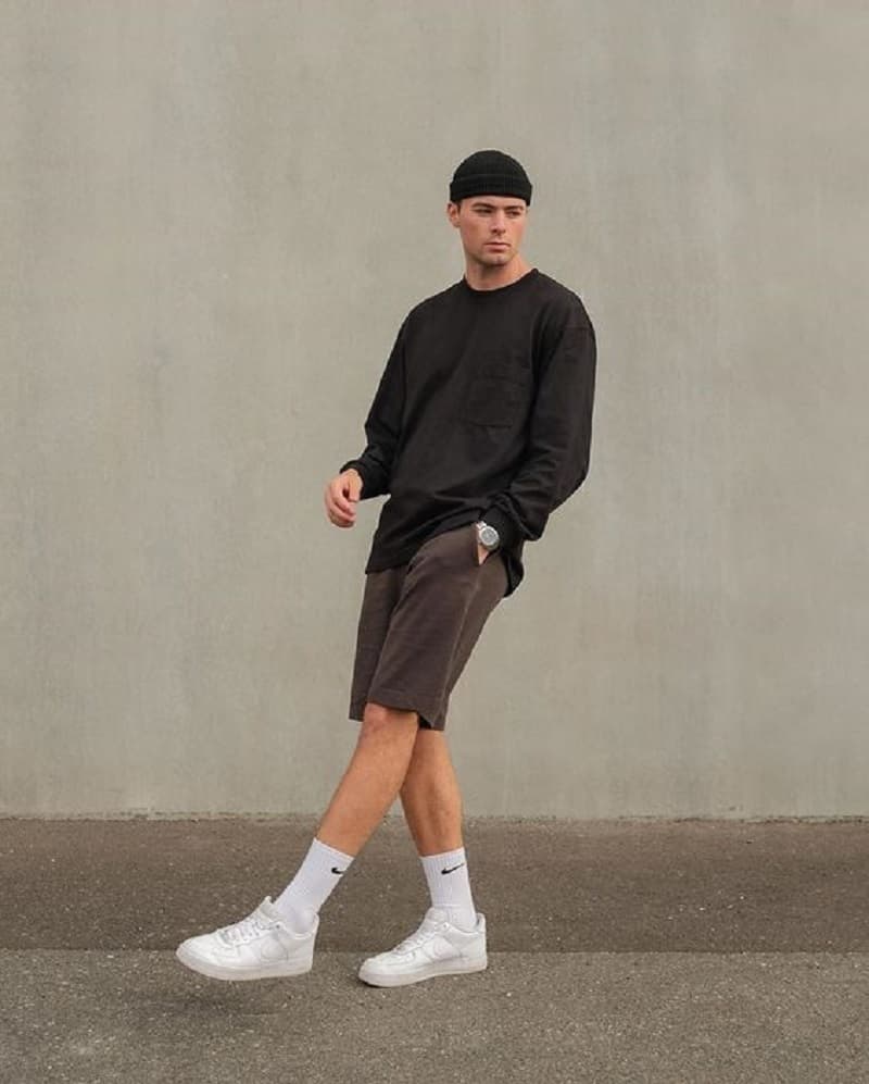 cach-phoi-do-voi-ao-sweatshirt-3 Sweatshirt Là Gì? Cách Phối Đồ Với Áo Sweatshirt Cực Đẹp