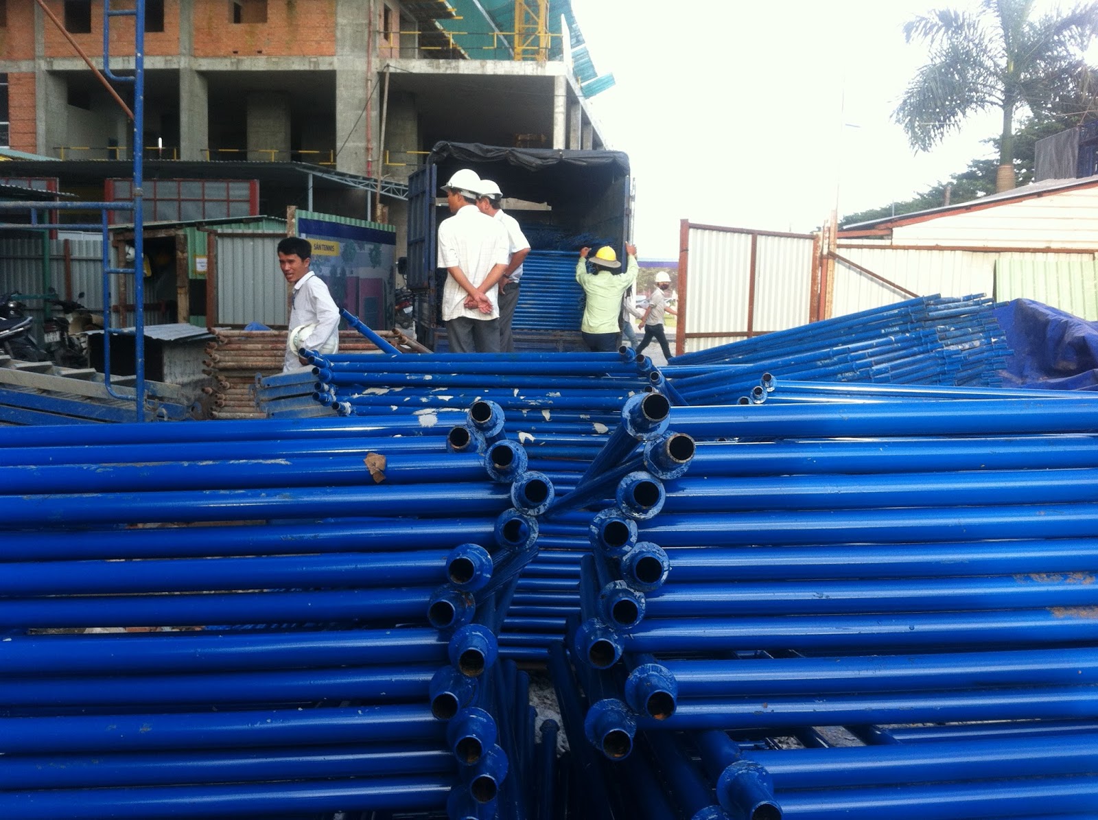Các thông tin vè bộ giáo nêm Cách tính giáo nêm - Giàn Giáo Hoàn Thiện