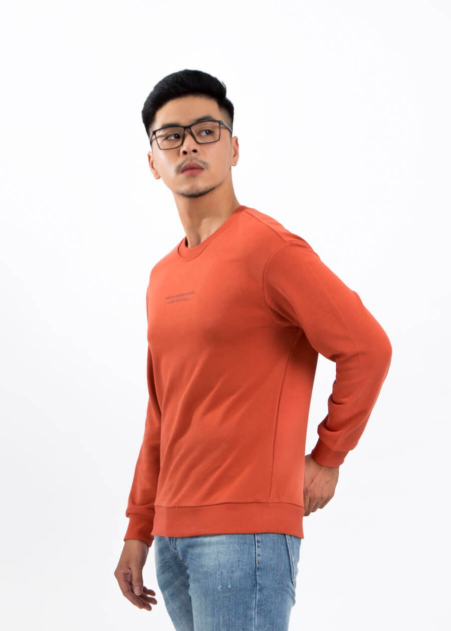 Nên mặc sweatshirt khi nào? Sweatshirt Là Gì? Cách Phối Đồ Với Áo Sweatshirt Cực Đẹp