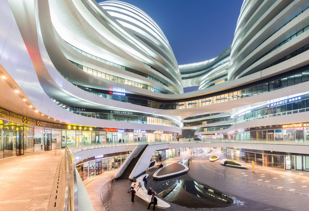 thiet-ke-tham-so-trong-kien-e2808be2808btruc-la-gi-no galaxy-soho-night-zaha-hadid-architects