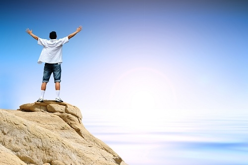 Sự khác biệt giữa 'triumph' và 'victory'