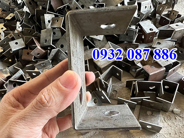 u kẹp dầm